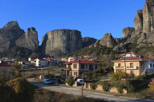 In The Shadow Of Meteora Apartment Kalampáka Ngoại thất bức ảnh